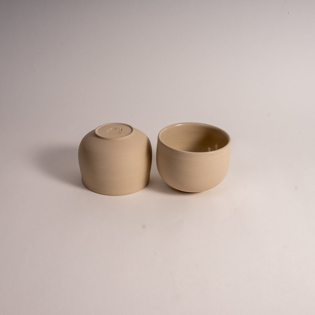 OCHA beige | handgemachte Teetasse (Matcha) - Mura Mura Ceramics
